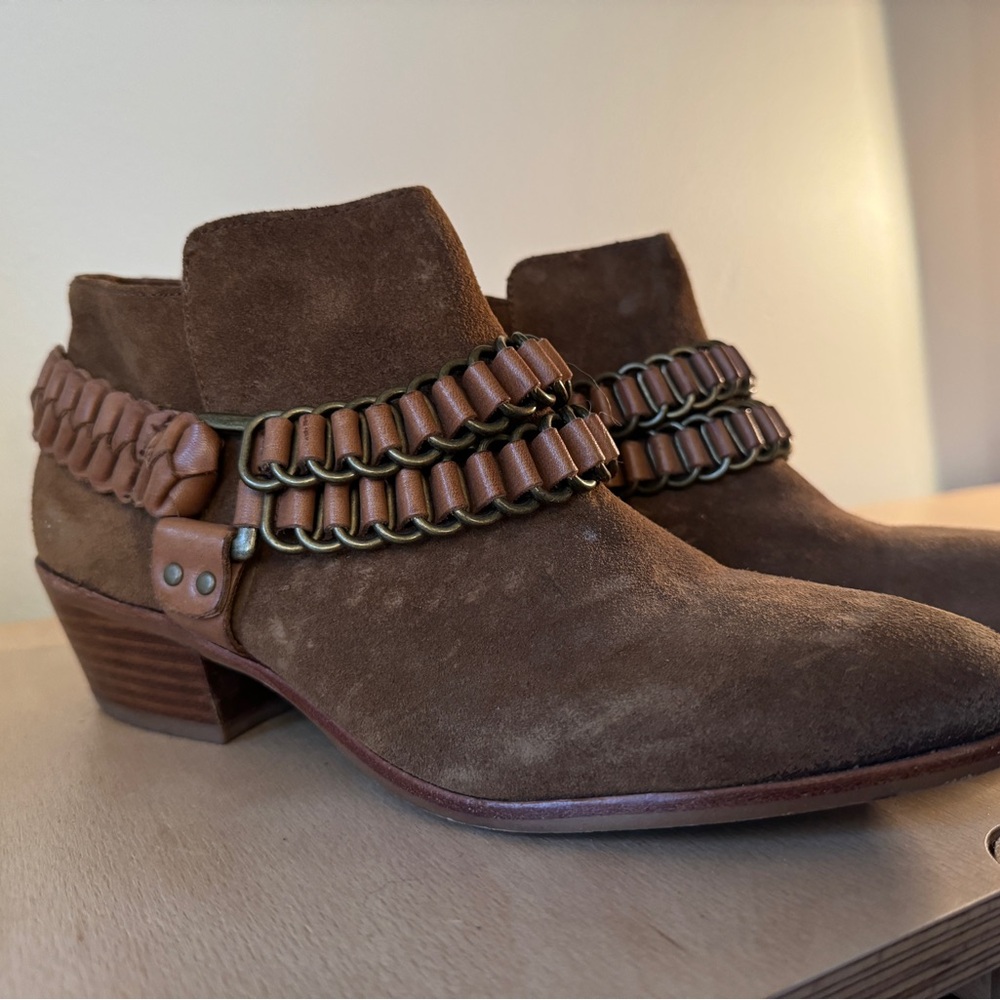 Sam Edelman distressed suede ankle boots, size 7
